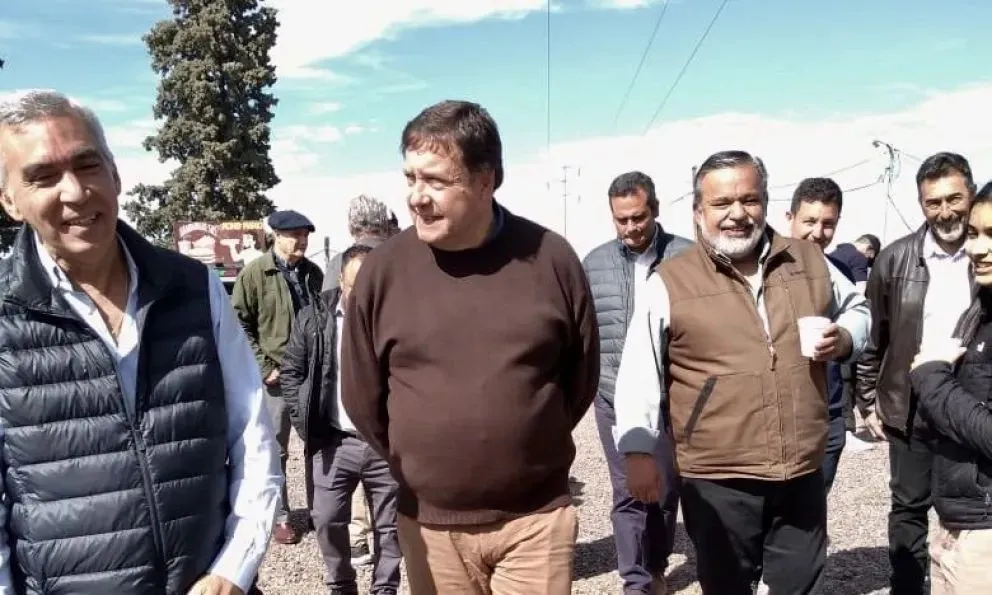 El gobernador paseó por el predio de la Sociedad Rural