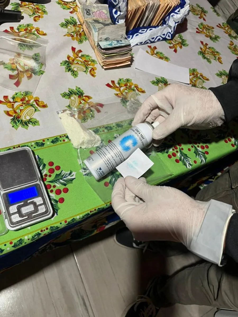 Parte de lo incautado por Toxicoman&iacute;a. Foto (Polic&iacute;a de R&iacute;o Negro)