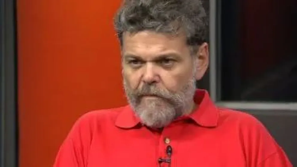 En un canal de streaming, Casero dijo que “si te metés con narcos, pasan estas cosas”. Duros cuestionamientos desde organizaciones feministas. Imagen: Facebook de la Asamblea Ni Unx Menos.