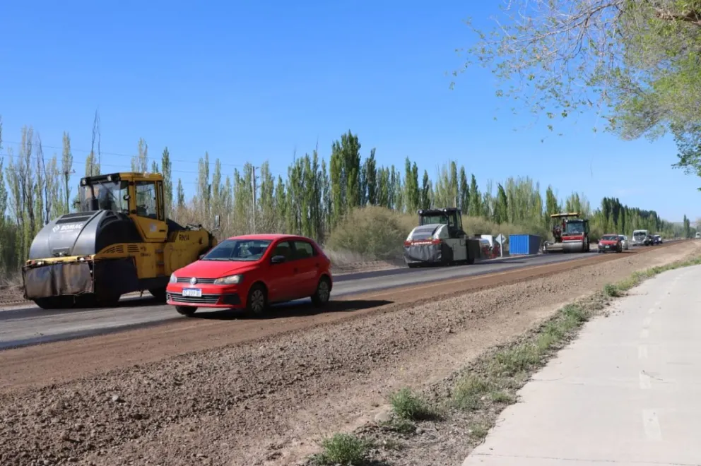 Las maquinas del organismo están presentes sobre la ruta 6. Foto: Tania Domenicucci