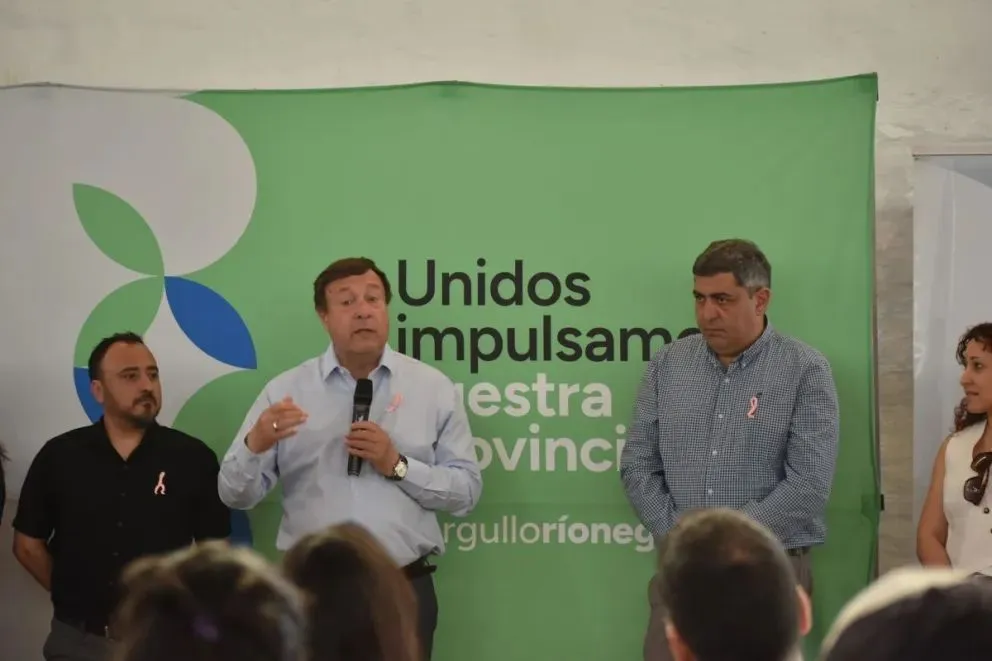 El gobernador Alberto Weretilneck encabezó el acto en Chimpay. Crédito: Gobierno de Río Negro