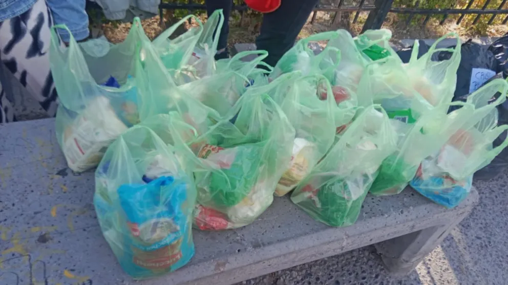 Alimentos que luego distribuyen en los hogares más carenciados. 