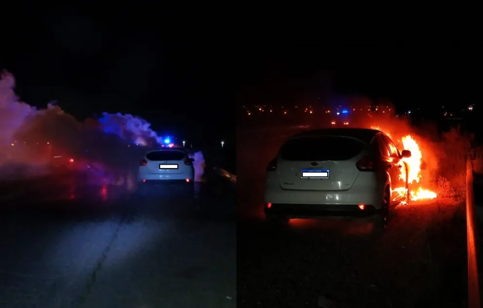 El vehículo quedó envuelto en llamas. Foto: Marcelo Zúñiga