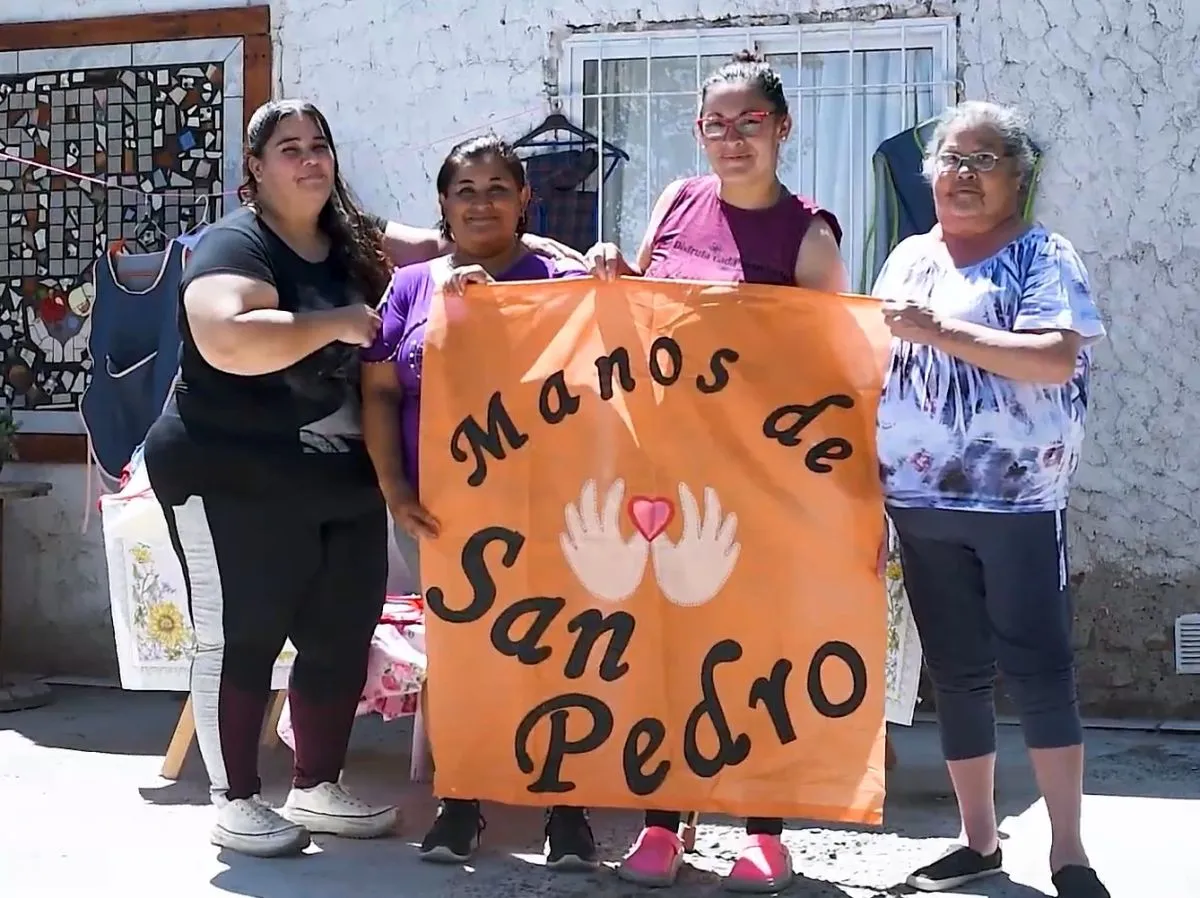 Las mujeres que forman parte de "Manos de San Pedro". Foto: Documental "Costureras" - Tania Domenicucci