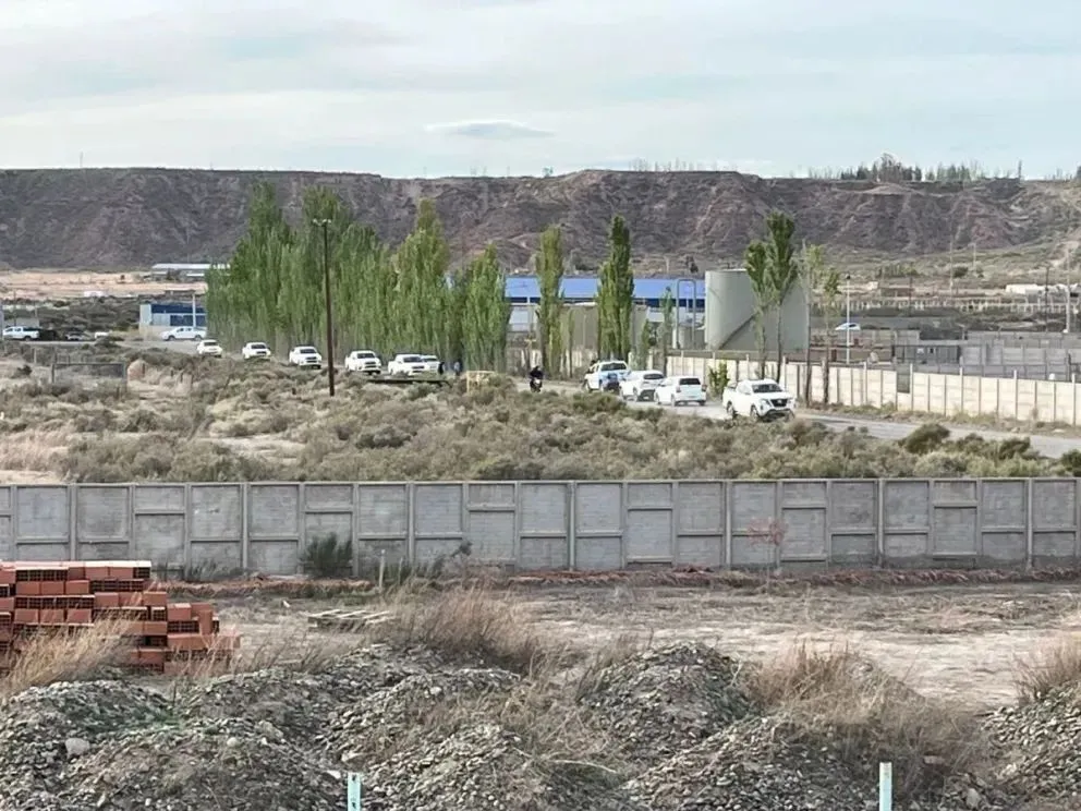 Tras el hallazgo del cuerpo en la zona del canal, la Comisaría 12 dio intervención inmediata al Ministerio Público Fiscal. Foto: gentileza