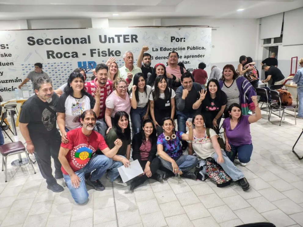 Integrantes de la lista DAF Multicolor celebraron anoche el triunfo en las elecciones provinciales de Unter. Foto: gentileza