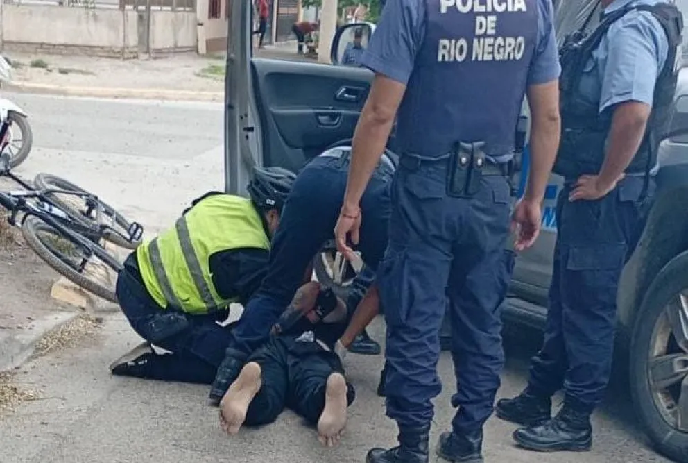 El sujeto fue reducido por personal de la Comisaría 21. Foto: Policía de Río Negro