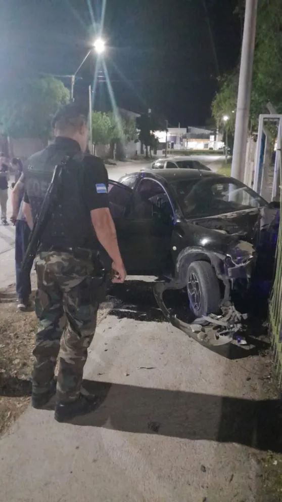 El conductor del Ford Ka fue trasladado en ambulancia al hospital local para recibir atención médica. Foto: archivo