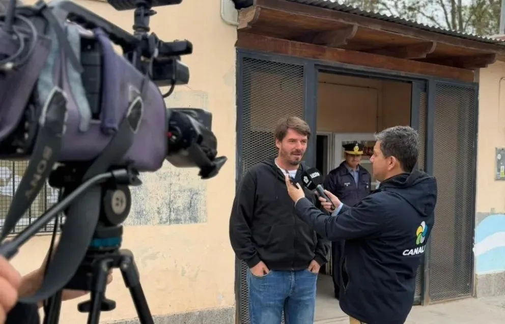 El intendente de Cipolletti destacó la importante de confirmar con el voto la vigencia del sistema democrático. Foto: Prensa Municipalidad.
