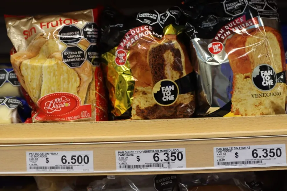 Las principales marcas de pan dulces que se encuentran en las góndolas de supermercados. Foto: Tania Domenicucci