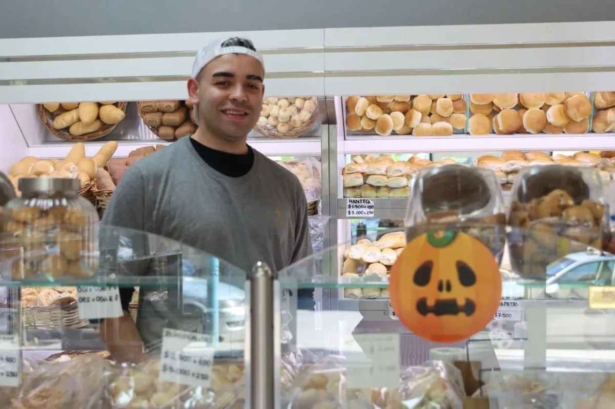 . Pasteler&iacute;as y cafeter&iacute;as locales sumaron propuestas tem&aacute;ticas con cupcakes y decoraci&oacute;n alusiva. Foto: Tania Domenicucci