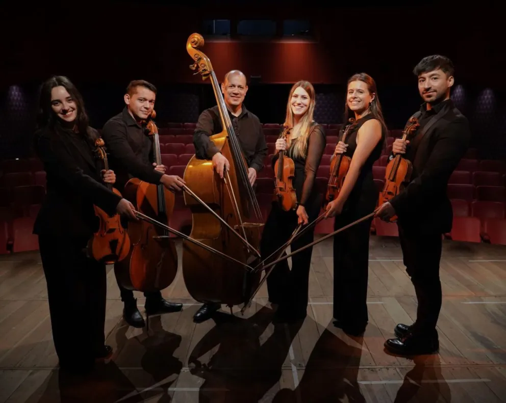 El ensamble Cuerdas Patagónicas ofrecerá un concierto gratuito en la Biblioteca Casa de Amigos de Stefenelli, con un repertorio de boleros y canciones melódicas. Foto: archivo