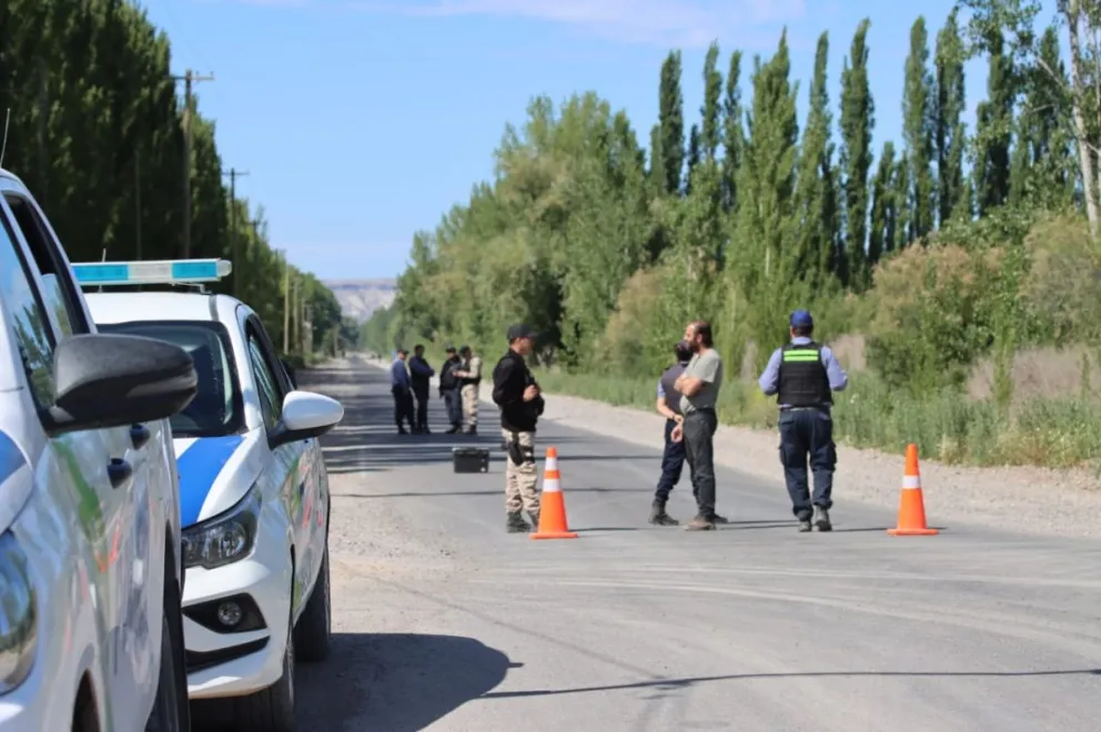 Hasta el momento no hay personas detenidas, y las cámaras de seguridad del barrio y de los vecinos no registraron la entrada ni salida del vehículo. Foto: Tania Domenicucci-ANR