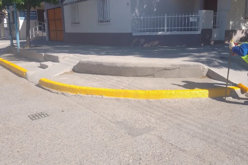 Las cuadrillas del Municipio pintaron sobre calles de mucha circulación vehicular. 