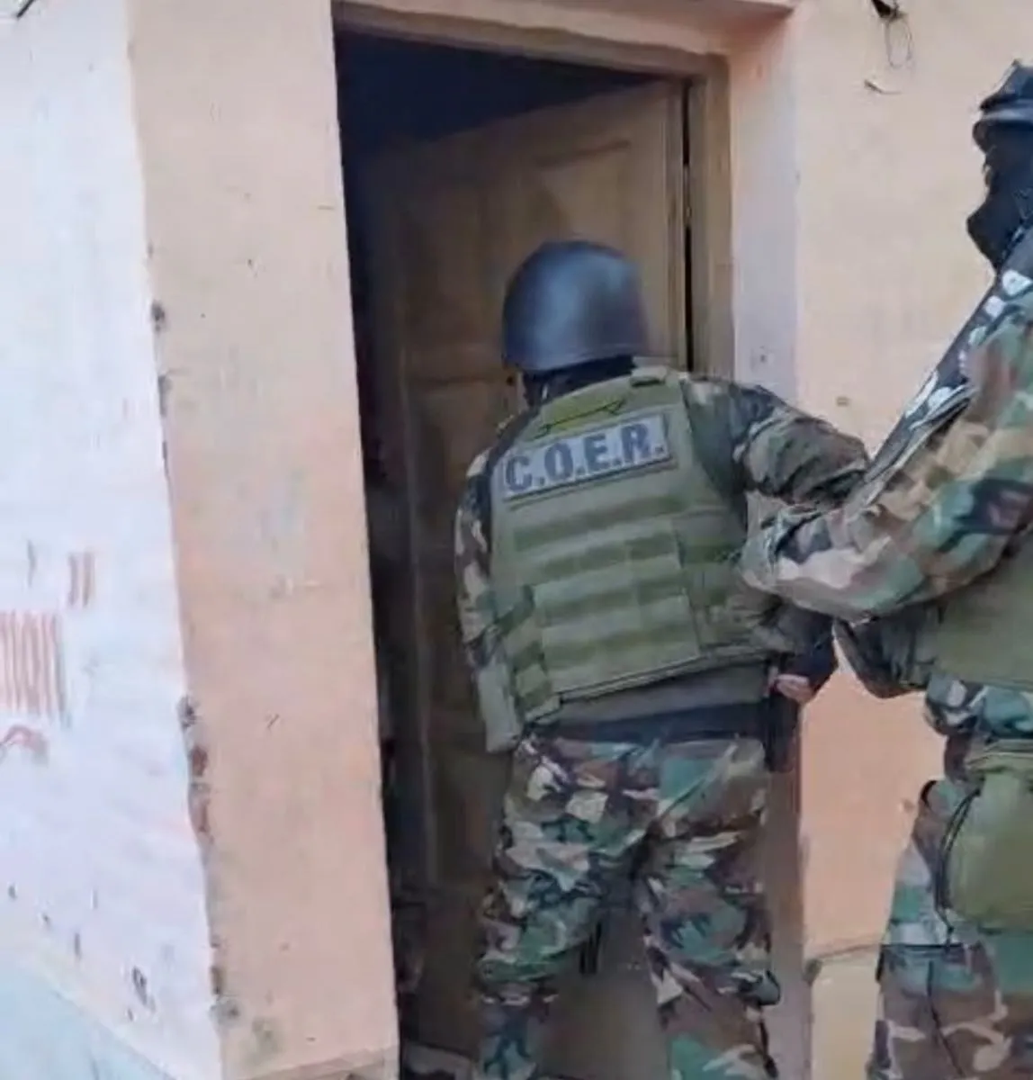 As&iacute; fue uno de los allanamientos en las 250 viviendas de Roca. Foto: ANR