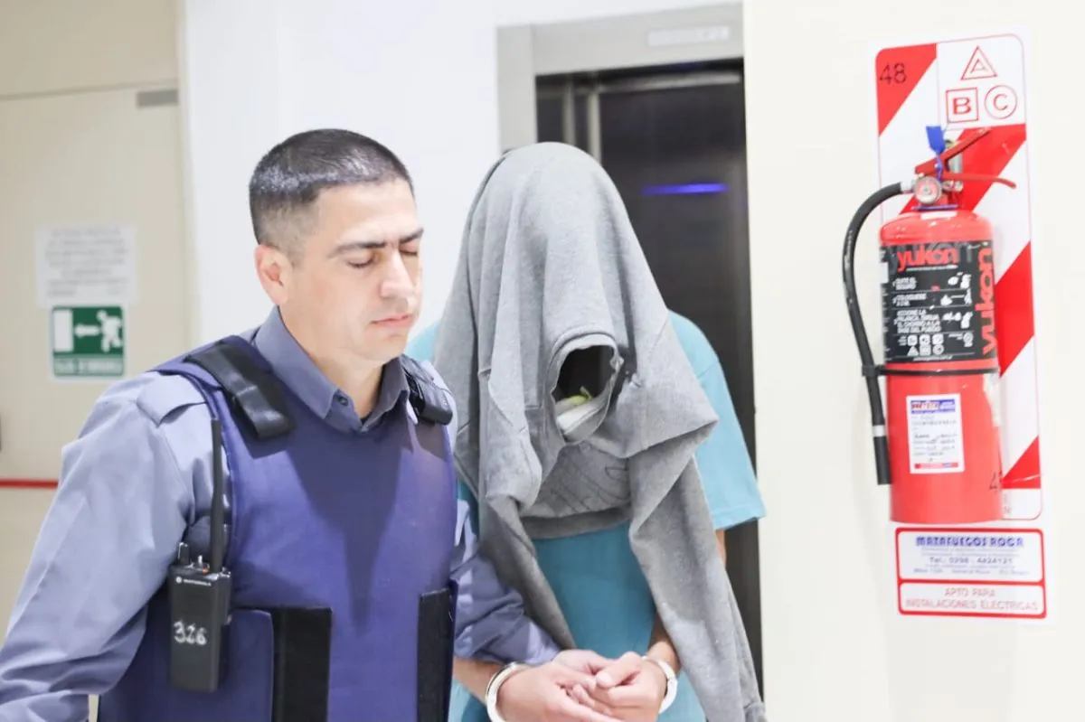 La audiencia se desarrolla en la sala 3 de los tribunales de Roca, con la participaci&oacute;n de la fiscal&iacute;a, las defensas y el juez de Garant&iacute;as. Foto: Tania Domenicucci-ANR