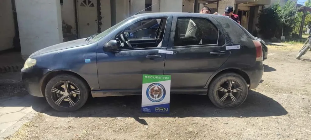 La mujer fue a notificarse de la causa en un auto robado y se lo secuestraron y terminó involucrada en una causa judicial. Foto: Policía de Río Negro
