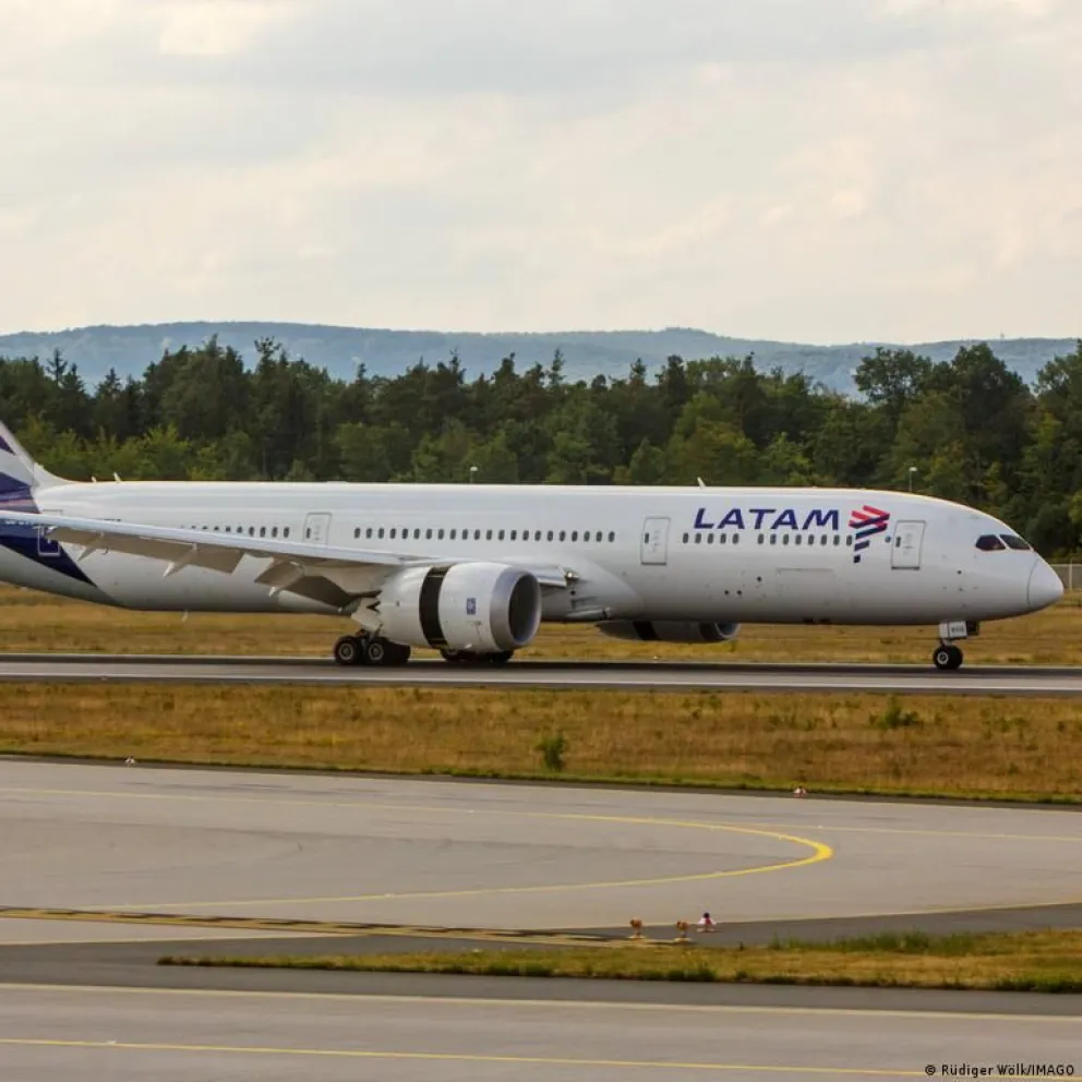 La compañía Latam Airlines volverá a operar desde el aeropuerto de Neuquén hacia Santiago de Chile desde el 29 de marzo de 2026. Foto: archivo