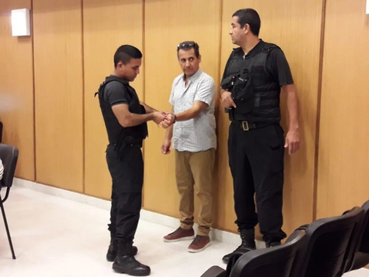 Bravo esper&oacute; a Leticia afuera de su departamento y la asesin&oacute;