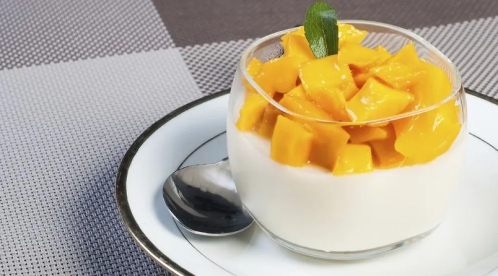 Mousse de mango con leche de coco: exquisita. 