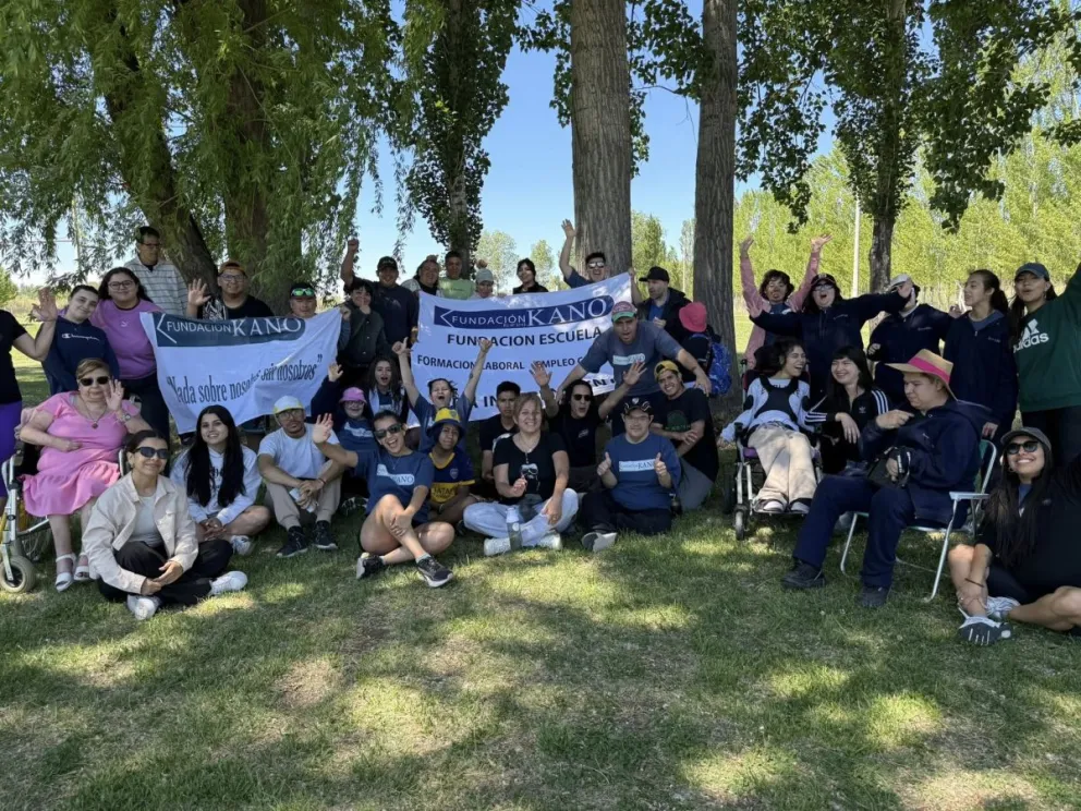 Fundación Kano es una organización sin fines de lucro que funciona desde 2014. 