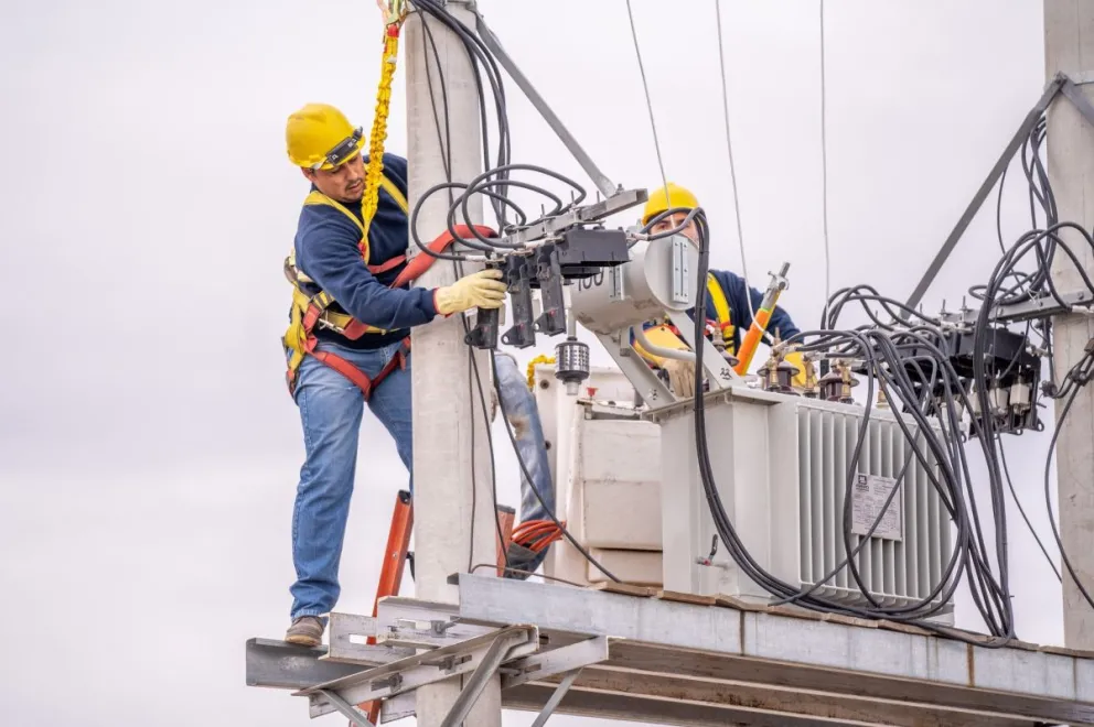 En caso de emergencias o para realizar reclamos, comunicarse al  0810-222-9500.