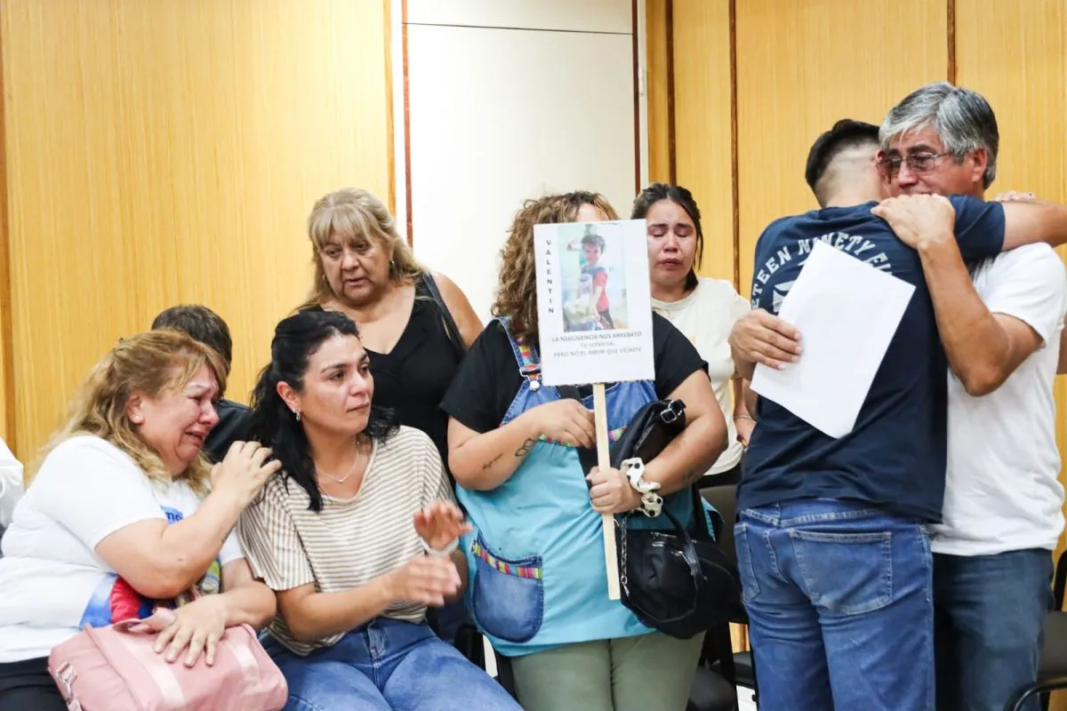 Despu&eacute;s de la sentencia, la emoci&oacute;n se hizo visible en cada integrante de la familia.&rdquo; Foto: Tania Domenicucci-ANR
