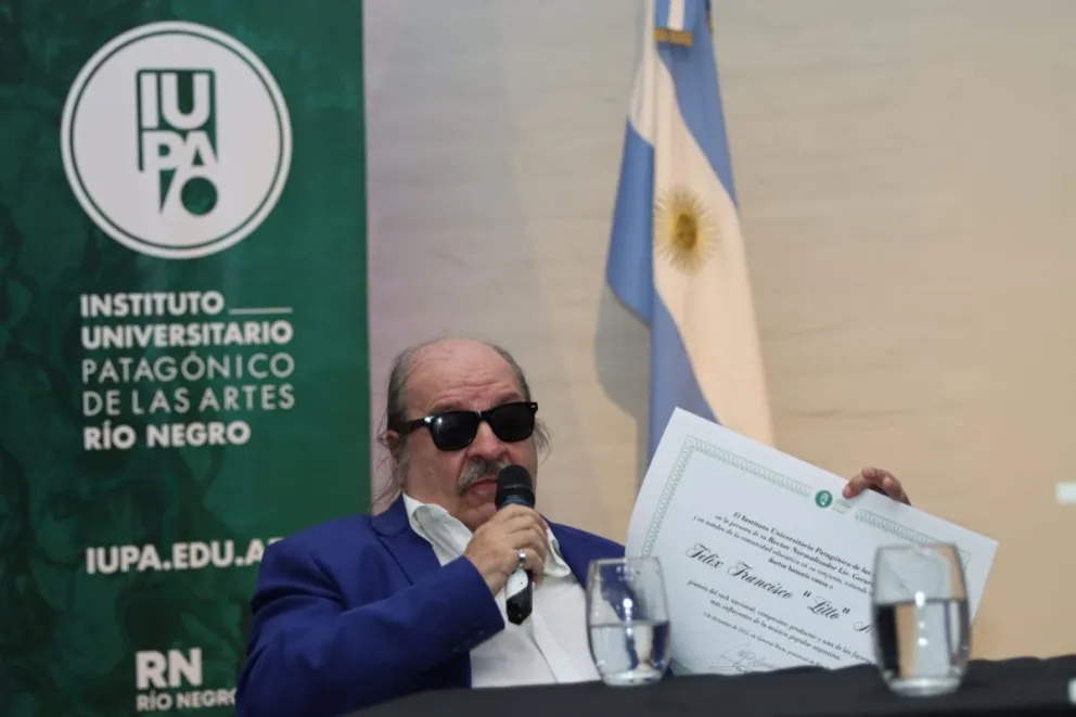 Esta noche pueden asistir a verlo junto al Power Trío del Sur a partir de las 21:30 en Isadora Bar. (Foto Tania Domenicucci)