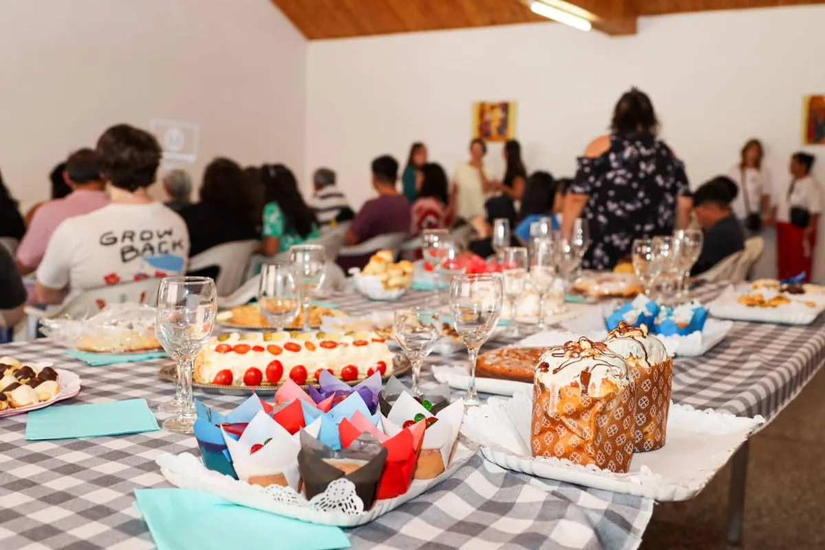 Entrega certificados taller reposter&iacute;a C&aacute;ritas y Parroquia Stefenelli. Foto: Tania Domenicucci-ANR
