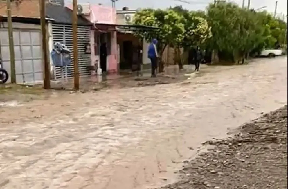 As&iacute; se inundaron algunos barrios con la &uacute;ltima tormenta. Foto: gentileza