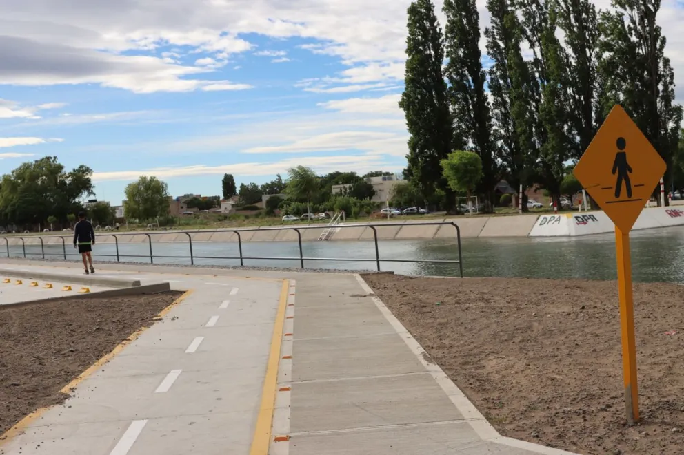 Jornada con cielo mayormente despejado en Roca. Foto: Tania Domenicucci