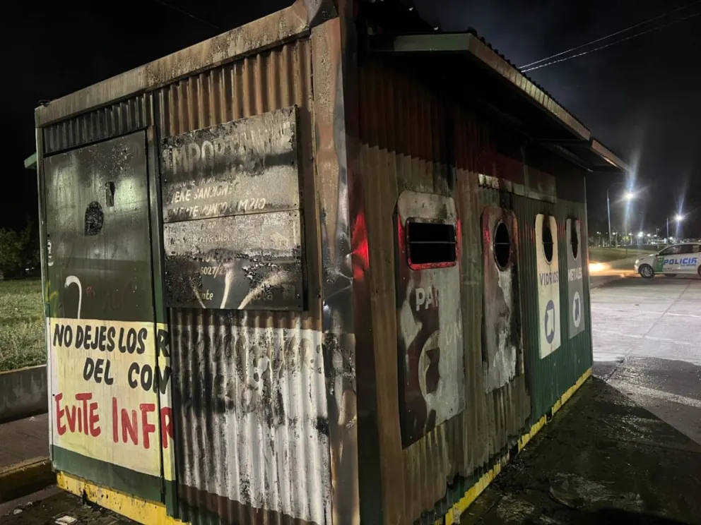 El Punto Limpio fue incendiado el pasado martes durante la noche. (Foto gentileza)