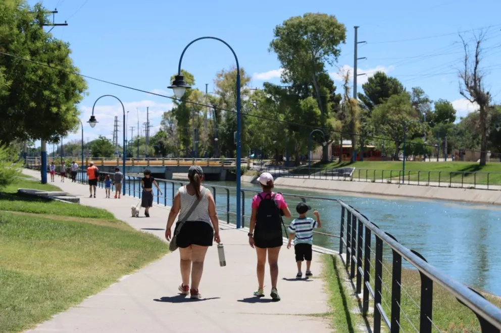 Para el miércoles 31 de diciembre se espera que sigan las altas temperaturas. (Foto Tania Domenicucci)
