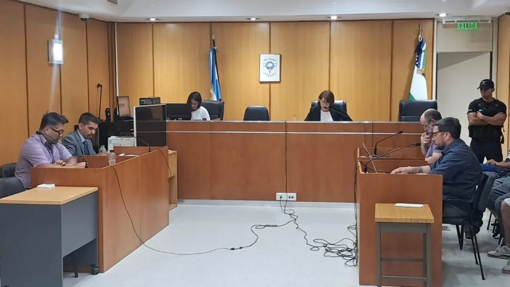 Tres de los siete imputados deberán usar tobillera electrónica y tendrán prohibición de acercamiento a las víctimas. (Foto: Gentileza)