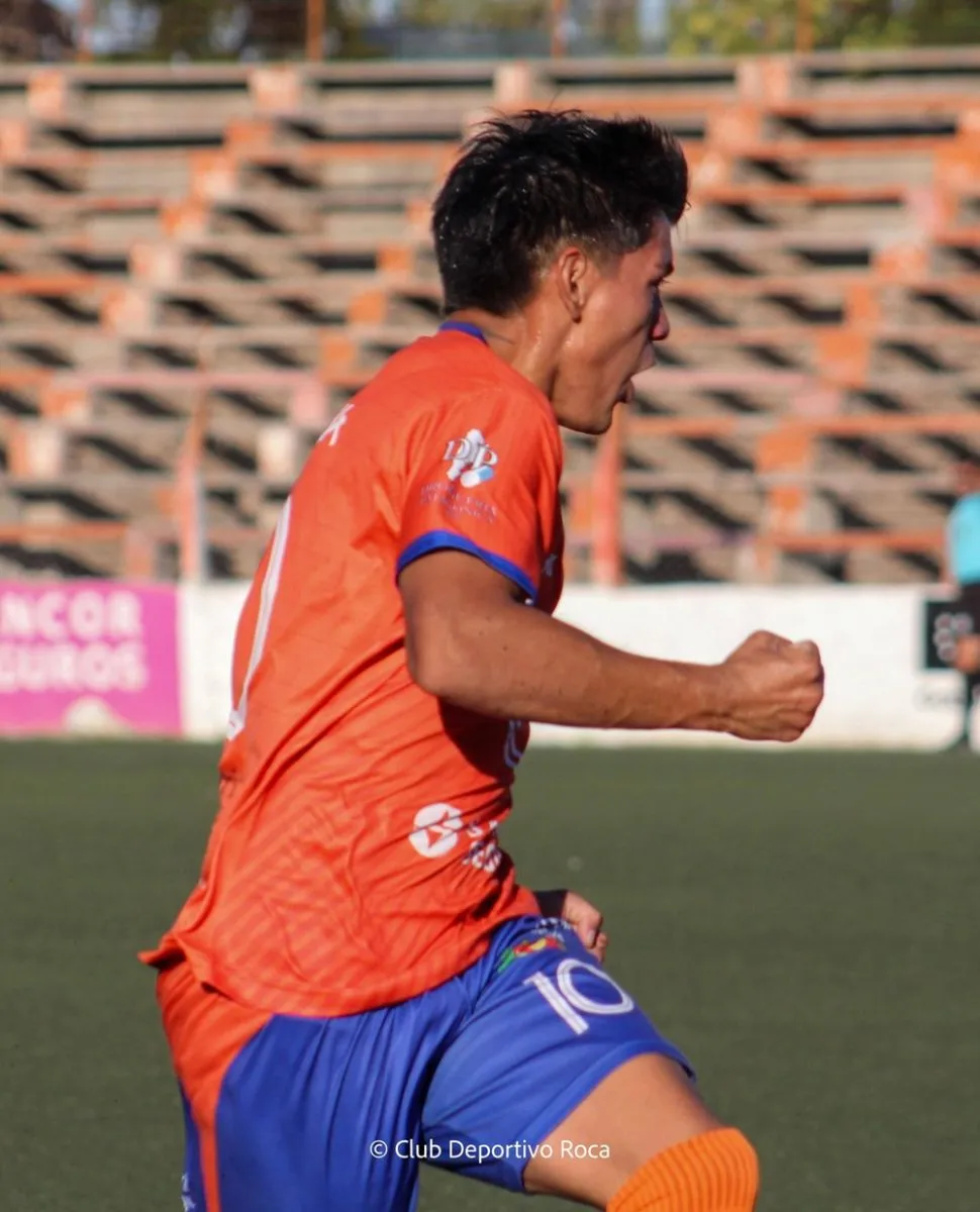 El protagonista de la tarde, Luciano "Titi" Pereyra. Foto: Deportivo Roca