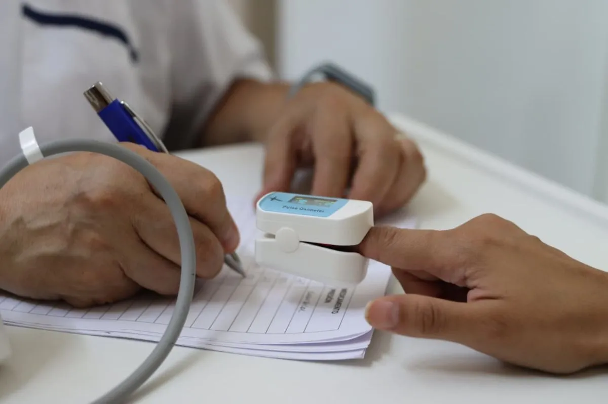 La presi&oacute;n arterial, la temperatura y la oxigenaci&oacute;n son las tres claves del chequeo. Foto: Tania Domenicucci - ANR