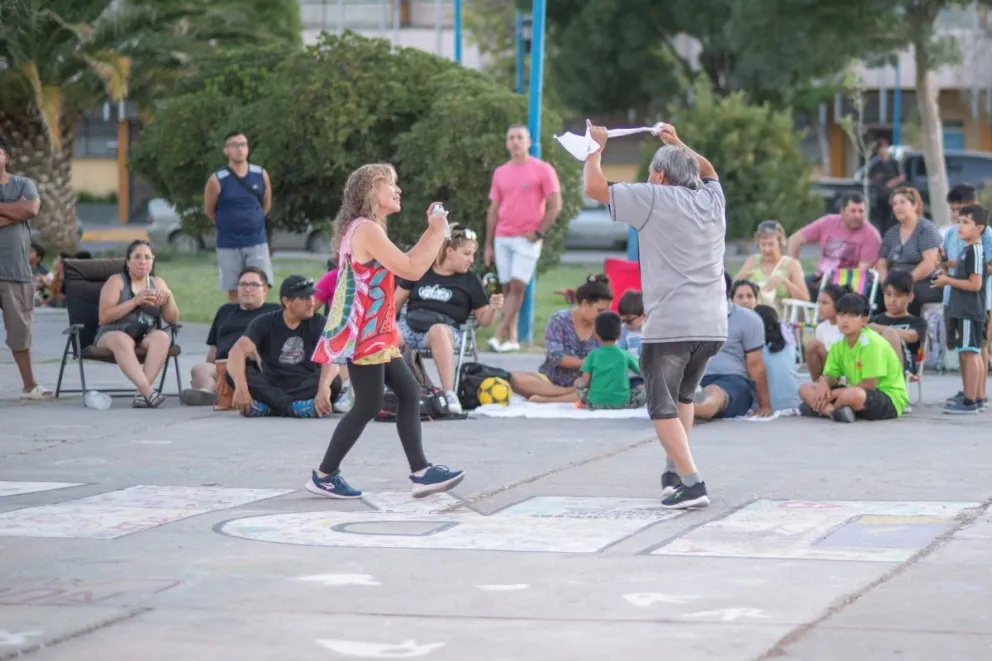 Los vecinos y vecinas de la ciudad podrán tomar clases de forma gratuita. Foto: Municipio de Roca