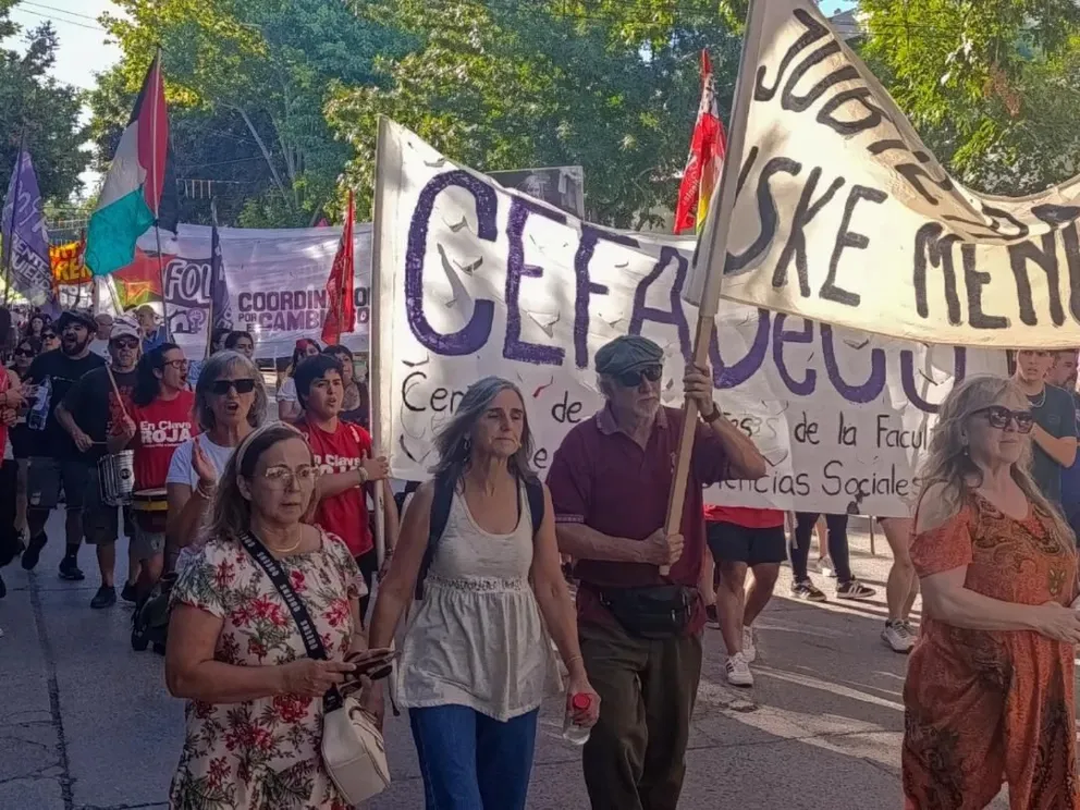 Organizaciones sociales y sindicales consensuaron un plan de acciones para visibilizar la protesta contra la Reforma Laboral impulsada por el gobierno nacional. (Foto: gentileza)