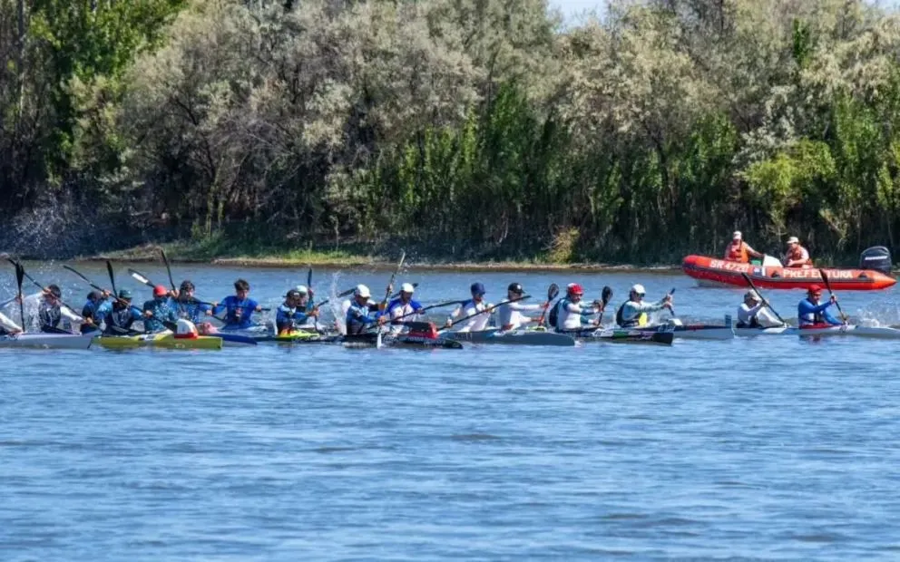Con regresos histróricos, duplas consagradas y nuevos palistas, la Regata número 50 define hoy sus flamantes campeones. (Foto: Gentileza)