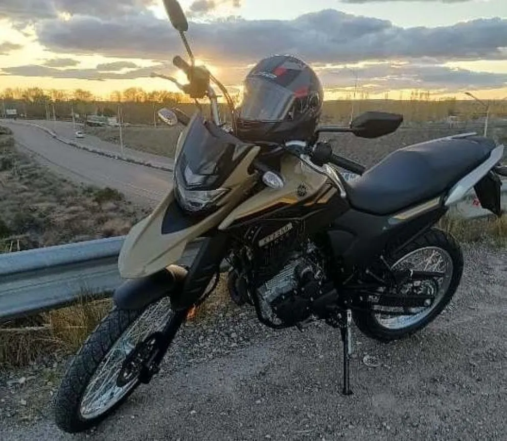 La moto que fue robada esta madrugada del patio de una vivienda del barrio 210 Viviendas. Foto: gentileza