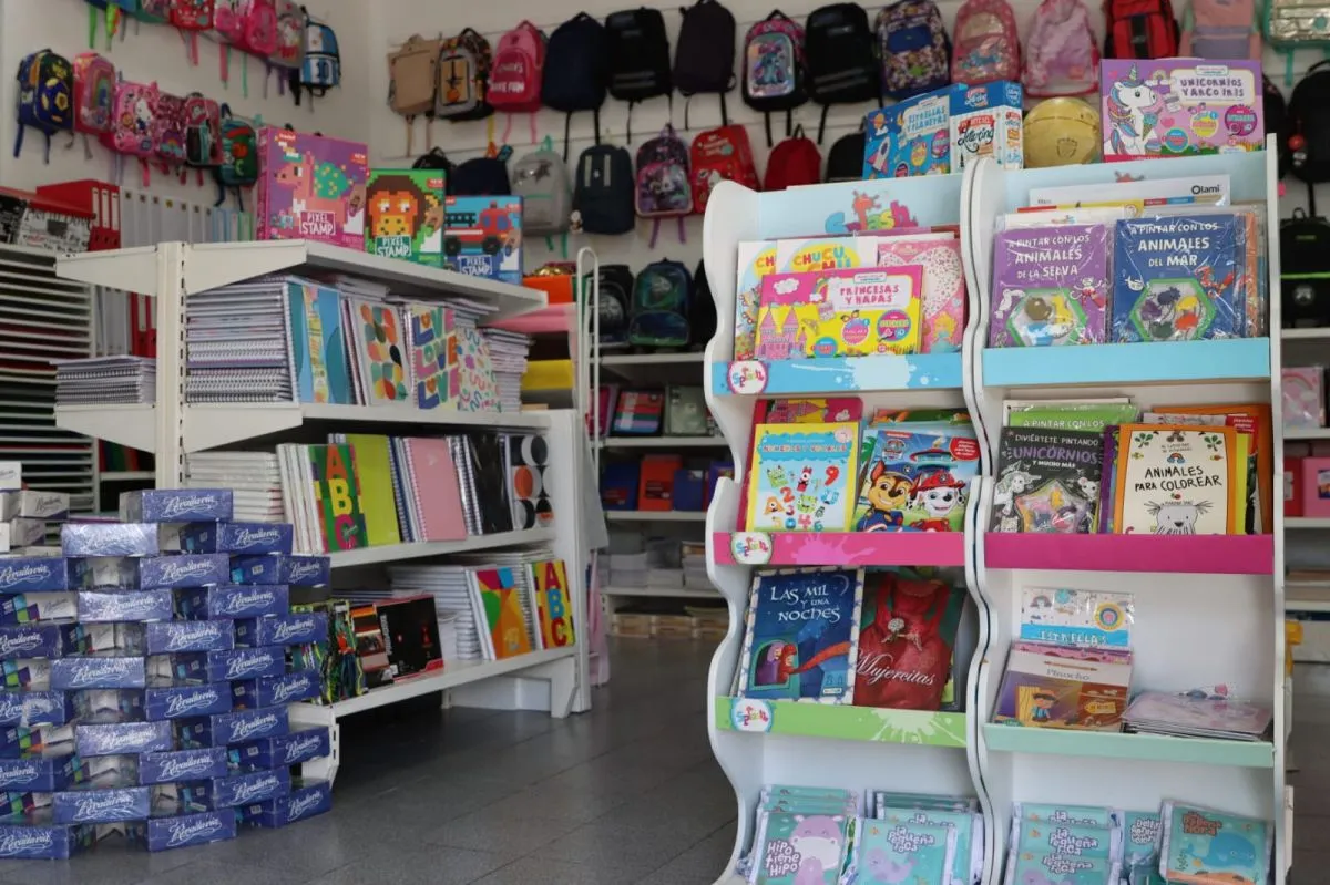 Lo m&aacute;s pedido en esta &eacute;poca son los libros y pinturas para los m&aacute;s peque&ntilde;os. Foto: Tania Domenicucci