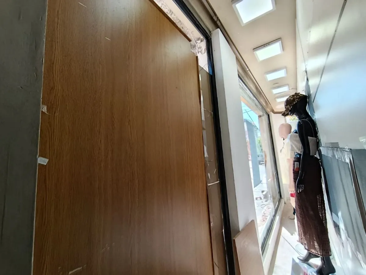 Tras ingresar, se llevaron varias prendas. Foto: Tania Domenicucci