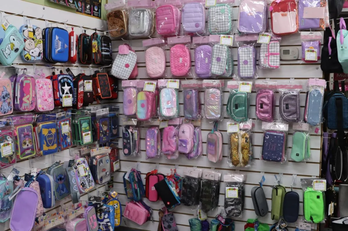 Las cartucheras se ofrecen en distintas variedades y motivos. Foto: Tania Domenicucci