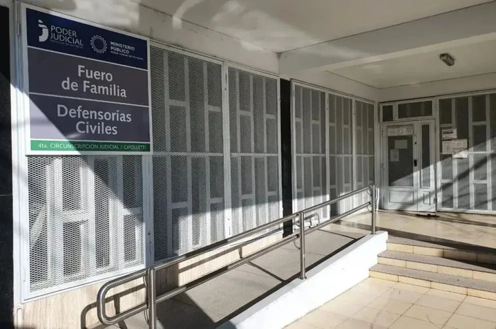 El fuero de familia aprobó la acción y se le otorgó su verdadero apellido y el cambio en su acta de nacimiento. Foto archivo