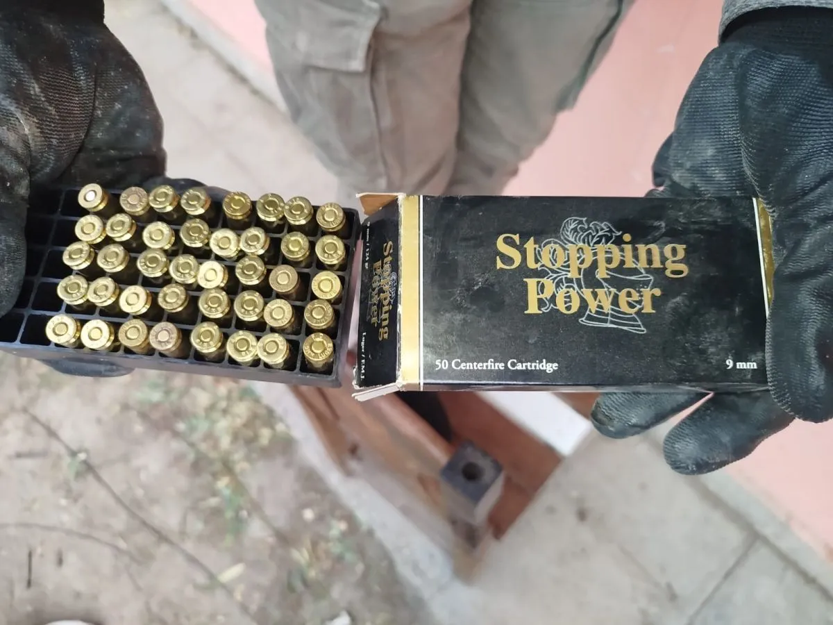 Municiones incautadas durante el allanamiento realizado en el marco de la investigaci&oacute;n. Foto: Polic&iacute;a R&iacute;o Negro