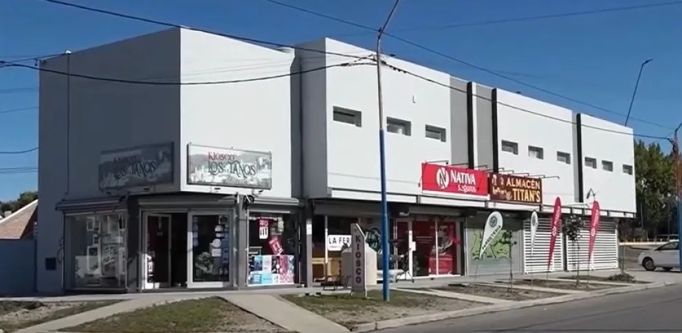 El kiosco Los Tanos, en Ayala al 2000. El hecho fue advertido el jueves por la mañana. Foto: gentileza