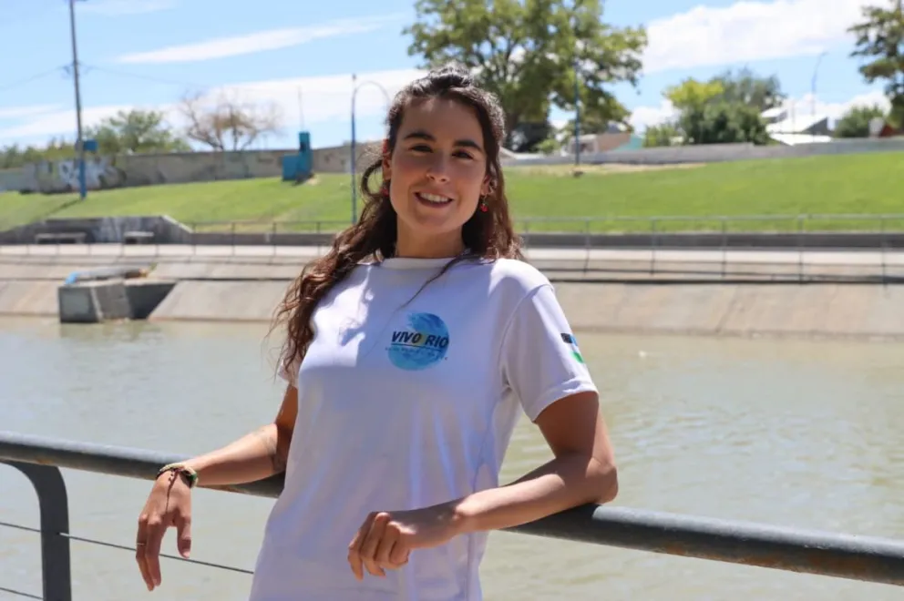 “Vivo Río”, la escuela de nado que impulsa Daira Marín, entrena en entornos naturales del canal y el río, con foco en seguridad, técnica y vínculo con el agua. Foto: Tania Domenicucci-ANR