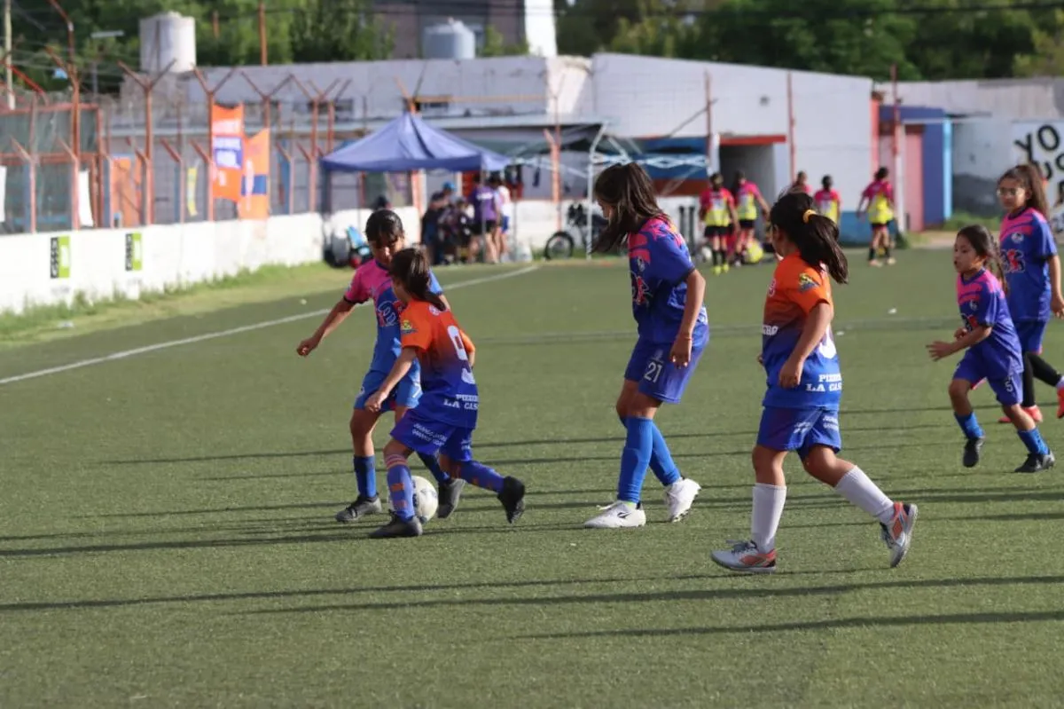 En las categor&iacute;as m&aacute;s chicas tambi&eacute;n hubo definiciones. Foto: Tania Domenicucci