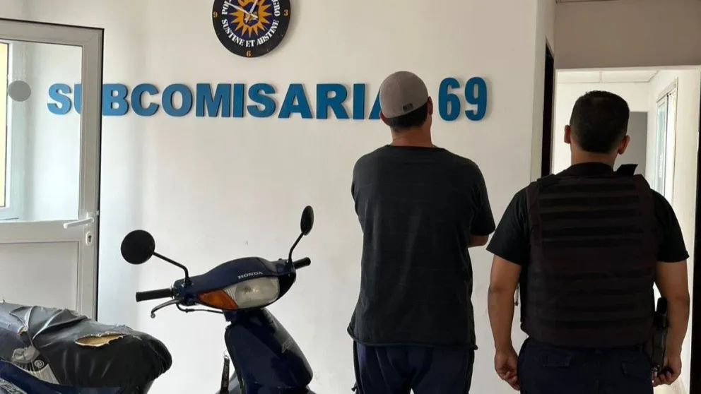 El sujeto intentó entorpecer el procedimiento por lo que tuvo que ser reducido. 