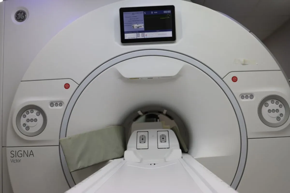  El equipo cuenta con una mesa de examen de baja altura para facilitar el acceso y tiene una capacidad de carga de hasta 200 kilos. Foto: gentileza